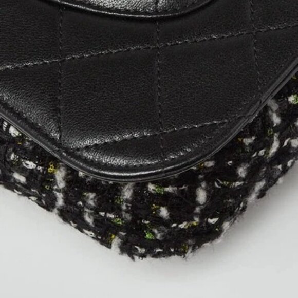 Chanel Black Tweed Quilted Lambskin Leather Medium Flap Bag - Picture 4 of 10